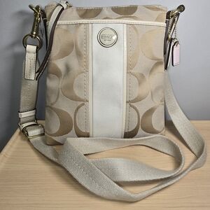 COACH Beige Signature Jacquard Ivory Stripe Crossbody Swingpack Bag Purse